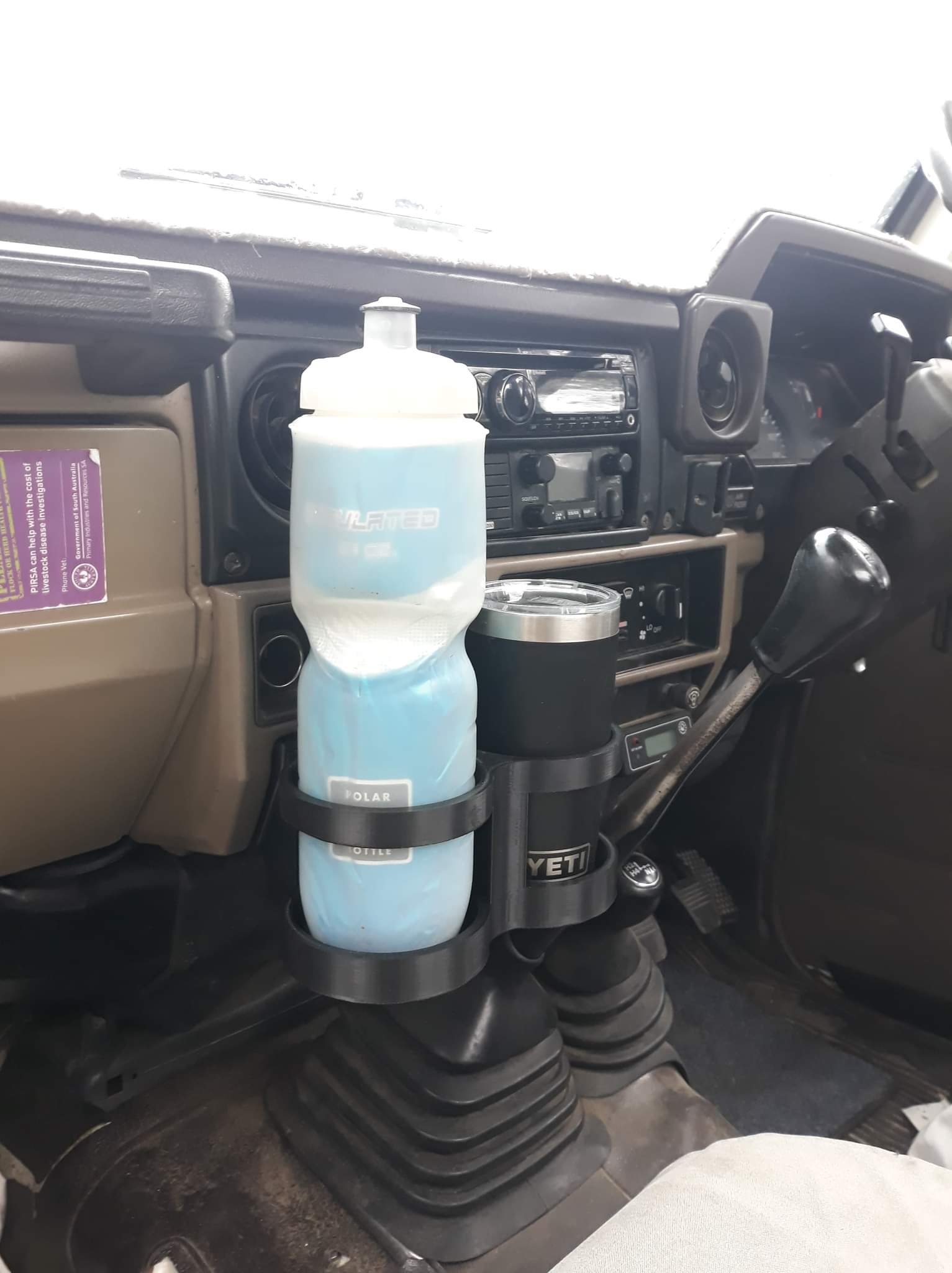 75 to 79 Series Landcruiser Dual Cup Holder ClassicCarCupHolders